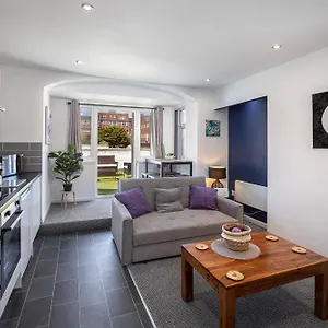 Apartment 02 Holmfield, Blackpool